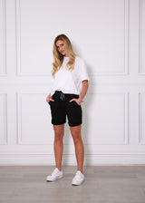 Riley Stretch Short